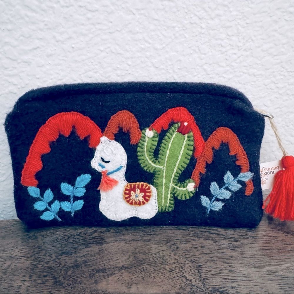 Peru Llama Alpaca Boho Wool Sumaq Qara Zipper Cosmetic Bag